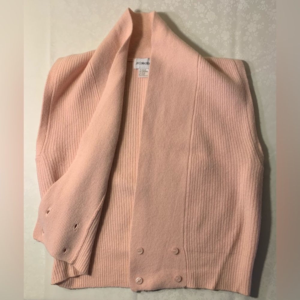 EUC Sweater Vest: Angora/Lambswool, Vintage 1980s, Dusty-Rose Pink - Picture 6 of 11